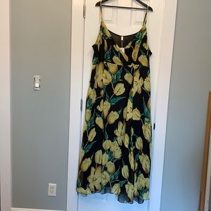 Rosegal gown black with yellow tulips